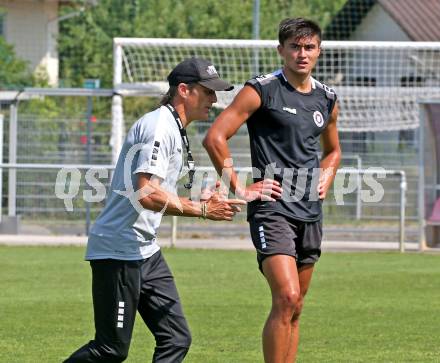 Fussball 2. Liga. Training SK Austria Klagenfurt.   Trainer Rolf Landerl, Aidan Liu. Klagenfurt, am 23.6.2025.
Foto: Kuess
---
pressefotos, pressefotografie, kuess, qs, qspictures, sport, bild, bilder, bilddatenbank