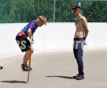 Schi Nordisch. Schispringen. Kinder Schanzencamp. Manuel Fettner. Villach, am 21.6.2025.
Foto: Kuess
www.qspictures.net
---
pressefotos, pressefotografie, kuess, qs, qspictures, sport, bild, bilder, bilddatenbank