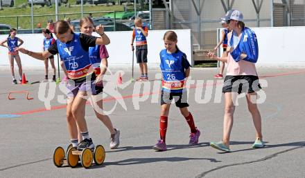 Schi Nordisch. Schispringen. Kinder Schanzencamp. Daniela Iraschko-Stolz. Villach, am 21.6.2025.
Foto: Kuess
www.qspictures.net
---
pressefotos, pressefotografie, kuess, qs, qspictures, sport, bild, bilder, bilddatenbank