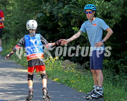 Schi Nordisch. Schispringen. Kinder Schanzencamp. Stefan Kraft. Villach, am 21.6.2025.
Foto: Kuess
www.qspictures.net
---
pressefotos, pressefotografie, kuess, qs, qspictures, sport, bild, bilder, bilddatenbank