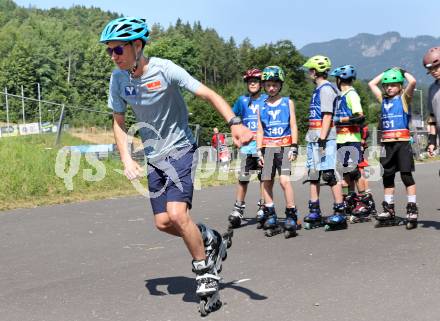 Schi Nordisch. Schispringen. Kinder Schanzencamp. Stefan Kraft. Villach, am 21.6.2025.
Foto: Kuess
www.qspictures.net
---
pressefotos, pressefotografie, kuess, qs, qspictures, sport, bild, bilder, bilddatenbank