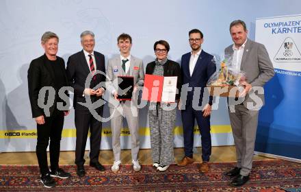 Empfang und Ehrung von Kaerntens erfolgreichen Wintersportlerinnen und -sportlern. Arno Arthofer, LH Peter Kaiser, Daniel Tschofenig, LR.in Beate Prettner, LR Sebastian Schuschnig, Dieter Moertl .Klagenfurt, am 7.4.2025.
Foto: Kuess
www.qspictures.net
---
pressefotos, pressefotografie, kuess, qs, qspictures, sport, bild, bilder, bilddatenbank