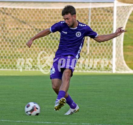 Fussball Testspiel. St. Veit gegen SK Austria Klagenfurt. Adem Mustafic (Klagenfurt). St. Veit, am 25.6.2025.
Foto: Kuess
www.qspictures.net
---
pressefotos, pressefotografie, kuess, qs, qspictures, sport, bild, bilder, bilddatenbank
