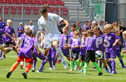 Fussball. Tag der offenen Tuer. Fussball Nachwuchs. 100 gegen 5. Aidan Liu.  Klagenfurt, am 12.7.2025.
Foto: Kuess
www.qspictures.net
---
pressefotos, pressefotografie, kuess, qs, qspictures, sport, bild, bilder, bilddatenbank