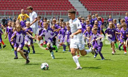 Fussball. Tag der offenen Tuer. Fussball Nachwuchs. 100 gegen 5. Dino Delic.  Klagenfurt, am 12.7.2025.
Foto: Kuess
www.qspictures.net
---
pressefotos, pressefotografie, kuess, qs, qspictures, sport, bild, bilder, bilddatenbank