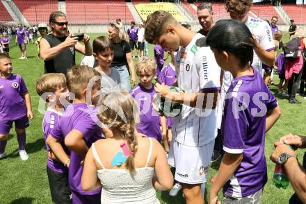 Fussball. Tag der offenen Tuer.  Dino Delic.  Klagenfurt, am 12.7.2025.
Foto: Kuess
www.qspictures.net
---
pressefotos, pressefotografie, kuess, qs, qspictures, sport, bild, bilder, bilddatenbank