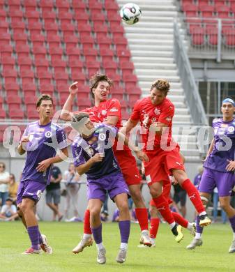 Fussball Testspiel. SK Austria Klagenfurt gegen KAC1909. Dino Delic  (Klagenfurt), Peter Rucker (KAC). Klagenfurt, am 12.7.2025.
Foto: Kuess
www.qspictures.net
---
pressefotos, pressefotografie, kuess, qs, qspictures, sport, bild, bilder, bilddatenbank