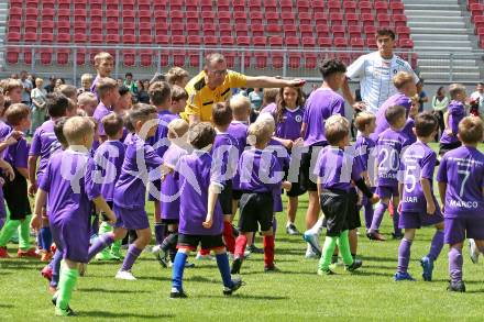 Fussball. Tag der offenen Tuer. 100 gegen 5.  Klagenfurt, am 12.7.2025.
Foto: Kuess
www.qspictures.net
---
pressefotos, pressefotografie, kuess, qs, qspictures, sport, bild, bilder, bilddatenbank