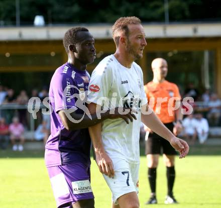 Fussball Testspiel. Velden gegen SK Austria Klagenfurt.  Mario Kroepfl (Velden),  Sekou Sagna (Klagenfurt). Velden, am 18.7.2025.
Foto: Kuess
www.qspictures.net
---
pressefotos, pressefotografie, kuess, qs, qspictures, sport, bild, bilder, bilddatenbank
