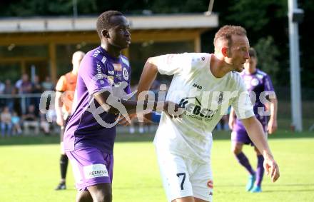 Fussball Testspiel. Velden gegen SK Austria Klagenfurt.  Mario Kroepfl (Velden),  Sekou Sagna (Klagenfurt). Velden, am 18.7.2025.
Foto: Kuess
www.qspictures.net
---
pressefotos, pressefotografie, kuess, qs, qspictures, sport, bild, bilder, bilddatenbank