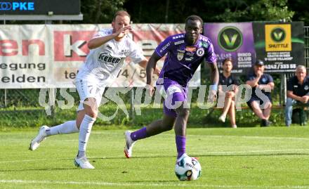 Fussball Testspiel. Velden gegen SK Austria Klagenfurt.  Mario Kropepfl (Velden),  Sekou Sagna (Klagenfurt). Velden, am 18.7.2025.
Foto: Kuess
www.qspictures.net
---
pressefotos, pressefotografie, kuess, qs, qspictures, sport, bild, bilder, bilddatenbank