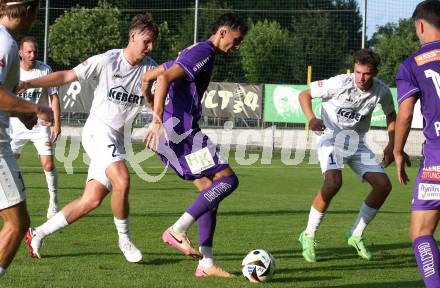 Fussball Testspiel. Velden gegen SK Austria Klagenfurt. Florian Schaller  (Velden),   Marcel Krnjic  (Klagenfurt). Velden, am 18.7.2025.
Foto: Kuess
www.qspictures.net
---
pressefotos, pressefotografie, kuess, qs, qspictures, sport, bild, bilder, bilddatenbank