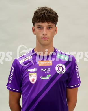 Fussball. 2. Liga. Mannschaftsfototermin SK Austria Klagenfurt. Matteo Kitz. Klagenfurt, am , am 17.7.2025.
Foto: Kuess
www.qspictures.net
---
pressefotos, pressefotografie, kuess, qs, qspictures, sport, bild, bilder, bilddatenbank