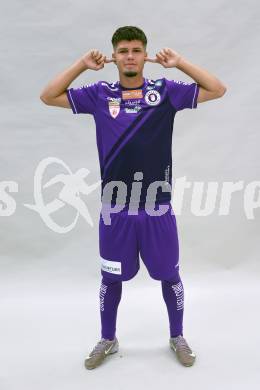 Fussball. 2. Liga. Mannschaftsfototermin SK Austria Klagenfurt. Jubel Dino Delic. Klagenfurt, am , am 17.7.2025.
Foto: Kuess
www.qspictures.net
---
pressefotos, pressefotografie, kuess, qs, qspictures, sport, bild, bilder, bilddatenbank