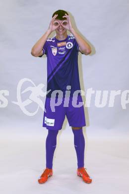 Fussball. 2. Liga. Mannschaftsfototermin SK Austria Klagenfurt. Jubel Denis Sinanovic. Klagenfurt, am , am 17.7.2025.
Foto: Kuess
www.qspictures.net
---
pressefotos, pressefotografie, kuess, qs, qspictures, sport, bild, bilder, bilddatenbank