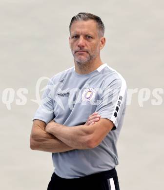 Fussball. 2. Liga. Mannschaftsfototermin SK Austria Klagenfurt. Trainer Rolf Landerl.  Klagenfurt, am , am 17.7.2025.
Foto: Kuess
www.qspictures.net
---
pressefotos, pressefotografie, kuess, qs, qspictures, sport, bild, bilder, bilddatenbank