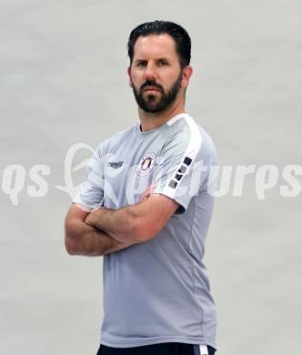 Fussball. 2. Liga. Mannschaftsfototermin SK Austria Klagenfurt . Teammanager Sandro Zakany. Klagenfurt, am , am 17.7.2025.
Foto: Kuess
www.qspictures.net
---
pressefotos, pressefotografie, kuess, qs, qspictures, sport, bild, bilder, bilddatenbank