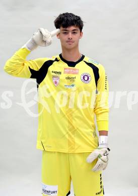 Fussball. 2. Liga. Mannschaftsfototermin SK Austria Klagenfurt. Jubel Alexander Turkin.  Klagenfurt, am , am 17.7.2025.
Foto: Kuess
www.qspictures.net
---
pressefotos, pressefotografie, kuess, qs, qspictures, sport, bild, bilder, bilddatenbank