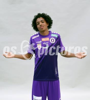 Fussball. 2. Liga. Mannschaftsfototermin SK Austria Klagenfurt. Jubel Christopher Woelbl.  Klagenfurt, am , am 17.7.2025.
Foto: Kuess
www.qspictures.net
---
pressefotos, pressefotografie, kuess, qs, qspictures, sport, bild, bilder, bilddatenbank