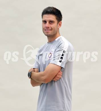 Fussball. 2. Liga. Mannschaftsfototermin SK Austria Klagenfurt . Tormanntrainer Marc Lamberger. Klagenfurt, am , am 17.7.2025.
Foto: Kuess
www.qspictures.net
---
pressefotos, pressefotografie, kuess, qs, qspictures, sport, bild, bilder, bilddatenbank