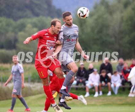 Fussball Kaerntner Liga. Grafenstein gegen Koettmannsdorf.  Bernhard Walzl (Grafenstein),   Christopher Sallinger (Koettmannsdorf). Grafenstein, am 1.8..2025.
Foto: Kuess
www.qspictures.net
---
pressefotos, pressefotografie, kuess, qs, qspictures, sport, bild, bilder, bilddatenbank