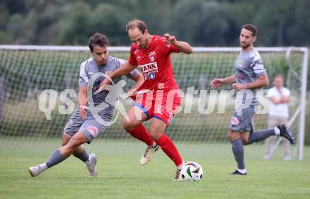 Fussball Kaerntner Liga. Grafenstein gegen Koettmannsdorf.  Bernhard Walzl (Grafenstein),   Daniel Hans Genser (Koettmannsdorf). Grafenstein, am 1.8..2025.
Foto: Kuess
www.qspictures.net
---
pressefotos, pressefotografie, kuess, qs, qspictures, sport, bild, bilder, bilddatenbank