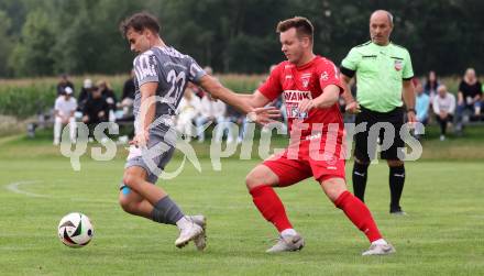 Fussball Kaerntner Liga. Grafenstein gegen Koettmannsdorf.  Thomas Wallner (Grafenstein),   Daniel Hans Genser (Koettmannsdorf). Grafenstein, am 1.8..2025.
Foto: Kuess
www.qspictures.net
---
pressefotos, pressefotografie, kuess, qs, qspictures, sport, bild, bilder, bilddatenbank