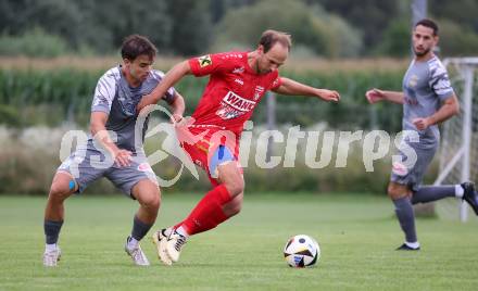 Fussball Kaerntner Liga. Grafenstein gegen Koettmannsdorf.  Bernhard Walzl (Grafenstein),   Daniel Hans Genser (Koettmannsdorf). Grafenstein, am 1.8..2025.
Foto: Kuess
www.qspictures.net
---
pressefotos, pressefotografie, kuess, qs, qspictures, sport, bild, bilder, bilddatenbank