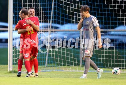 Fussball Kaerntner Liga. Grafenstein gegen Koettmannsdorf. Torjubel Bernhard Walzl, Fabian Strasser  (Grafenstein), Grafenstein, am 1.8..2025.
Foto: Kuess
www.qspictures.net
---
pressefotos, pressefotografie, kuess, qs, qspictures, sport, bild, bilder, bilddatenbank
