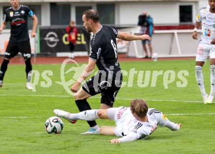 Fussball Bundesliga. Wolfsberger AC  gegen SCR Altach.  Simon Piesinger (Wolfsberg),  Mike Steven Baehre  (Altach). Wolfsberg, am 2.8..2025.
Foto: Kuess
www.qspictures.net
---
pressefotos, pressefotografie, kuess, qs, qspictures, sport, bild, bilder, bilddatenbank