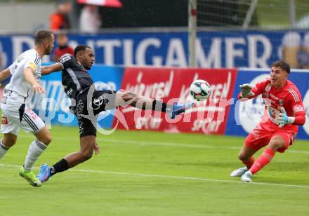 Fussball Bundesliga. Wolfsberger AC  gegen SCR Altach.  Nikolas Polster (Wolfsberg),  Suliman-Marlon Mustapha  (Altach). Wolfsberg, am 2.8..2025.
Foto: Kuess
www.qspictures.net
---
pressefotos, pressefotografie, kuess, qs, qspictures, sport, bild, bilder, bilddatenbank