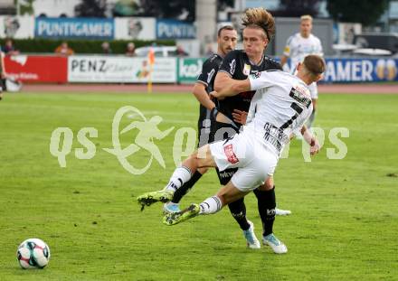 Fussball Bundesliga. Wolfsberger AC  gegen SCR Altach.  Angelo Gattermayer (Wolfsberg),    Paul-Friedrich Koller (Altach). Wolfsberg, am 2.8..2025.
Foto: Kuess
www.qspictures.net
---
pressefotos, pressefotografie, kuess, qs, qspictures, sport, bild, bilder, bilddatenbank