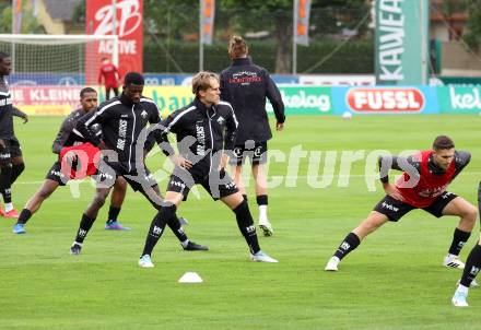 Fussball Bundesliga. Wolfsberger AC  gegen SCR Altach.  Aufwaermen (Altach). Wolfsberg, am 2.8..2025.
Foto: Kuess
www.qspictures.net
---
pressefotos, pressefotografie, kuess, qs, qspictures, sport, bild, bilder, bilddatenbank