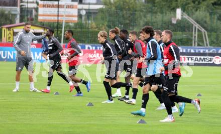 Fussball Bundesliga. Wolfsberger AC  gegen SCR Altach.  Aufwaermen (Altach). Wolfsberg, am 2.8..2025.
Foto: Kuess
www.qspictures.net
---
pressefotos, pressefotografie, kuess, qs, qspictures, sport, bild, bilder, bilddatenbank