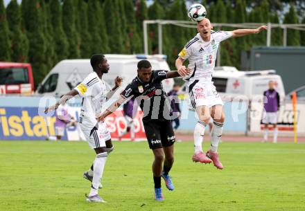 Fussball Bundesliga. Wolfsberger AC  gegen SCR Altach. Cheick Mamadou Diabate, Nicolas Wimmer  (Wolfsberg),  Suliman-Marlon Mustapha (Altach). Wolfsberg, am 2.8..2025.
Foto: Kuess
www.qspictures.net
---
pressefotos, pressefotografie, kuess, qs, qspictures, sport, bild, bilder, bilddatenbank