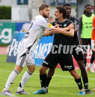 Fussball Bundesliga. Wolfsberger AC  gegen SCR Altach. Dominik Baumgartner  (WAC), Vesel Demaku  (Altach). Wolfsberg, am 2.8..2025.
Foto: Kuess
www.qspictures.net
---
pressefotos, pressefotografie, kuess, qs, qspictures, sport, bild, bilder, bilddatenbank