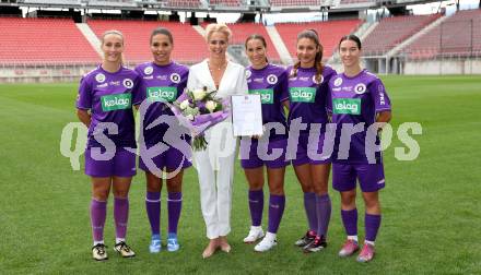 Fussball Frauen 2. Bundesliga. SK Austria Klagenfurt. Sponsorentermin. Klagenfurt, am 5.8.2025.
Foto: Kuess
---
pressefotos, pressefotografie, kuess, qs, qspictures, sport, bild, bilder, bilddatenbank