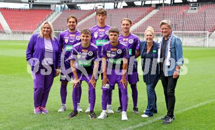 Fussball Frauen 2. Bundesliga. SK Austria Klagenfurt. Sponsorentermin. Klagenfurt, am 5.8.2025.
Foto: Kuess
---
pressefotos, pressefotografie, kuess, qs, qspictures, sport, bild, bilder, bilddatenbank