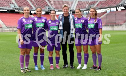 Fussball Frauen 2. Bundesliga. SK Austria Klagenfurt. Sponsorentermin. Klagenfurt, am 5.8.2025.
Foto: Kuess
---
pressefotos, pressefotografie, kuess, qs, qspictures, sport, bild, bilder, bilddatenbank