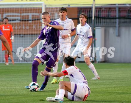 Fussball 2. Liga. SK Austria Klagenfurt gegen Young Violett Austria Wien.  Bartol Barisic (Klagenfurt),  Philipp Hosiner   (Wien). Klagenfurt, 8.8.2025.
Foto: Kuess
www.qspictures.net
---
pressefotos, pressefotografie, kuess, qs, qspictures, sport, bild, bilder, bilddatenbank
