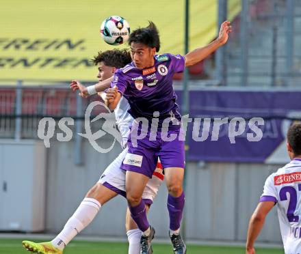 Fussball 2. Liga. SK Austria Klagenfurt gegen Young Violett Austria Wien.  Rei Okada (Klagenfurt),  Felix Fischer  (Wien). Klagenfurt, 8.8.2025.
Foto: Kuess
www.qspictures.net
---
pressefotos, pressefotografie, kuess, qs, qspictures, sport, bild, bilder, bilddatenbank