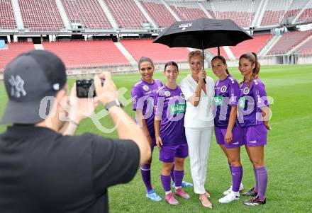 Fussball Frauen 2. Bundesliga. SK Austria Klagenfurt. Sponsorentermin. Klagenfurt, am 5.8.2025.
Foto: Kuess
---
pressefotos, pressefotografie, kuess, qs, qspictures, sport, bild, bilder, bilddatenbank