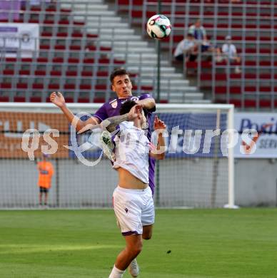 Fussball 2. Liga. SK Austria Klagenfurt gegen Young Violett Austria Wien.  Mario Matkovic (Klagenfurt),  Philipp Hosiner   (Wien). Klagenfurt, 8.8.2025.
Foto: Kuess
www.qspictures.net
---
pressefotos, pressefotografie, kuess, qs, qspictures, sport, bild, bilder, bilddatenbank