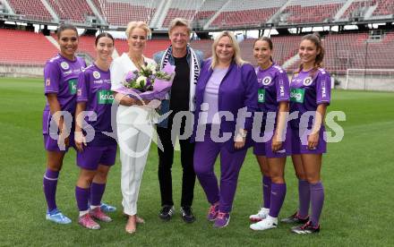 Fussball Frauen 2. Bundesliga. SK Austria Klagenfurt. Sponsorentermin. Klagenfurt, am 5.8.2025.
Foto: Kuess
---
pressefotos, pressefotografie, kuess, qs, qspictures, sport, bild, bilder, bilddatenbank
