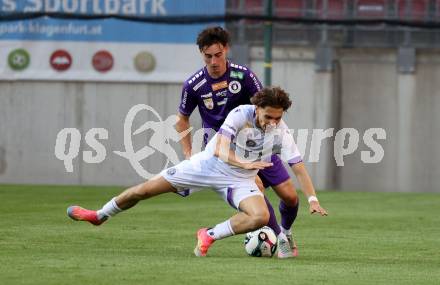 Fussball 2. Liga. SK Austria Klagenfurt gegen Young Violett Austria Wien.  Elias Jandrisevits (Klagenfurt), Marijan Oesterreicher   (Wien). Klagenfurt, 8.8.2025.
Foto: Kuess
www.qspictures.net
---
pressefotos, pressefotografie, kuess, qs, qspictures, sport, bild, bilder, bilddatenbank