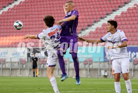 Fussball 2. Liga. SK Austria Klagenfurt gegen Young Violett Austria Wien.  Bartol Barisic (Klagenfurt), Nicola Wojnar   (Wien). Klagenfurt, 8.8.2025.
Foto: Kuess
www.qspictures.net
---
pressefotos, pressefotografie, kuess, qs, qspictures, sport, bild, bilder, bilddatenbank