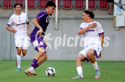 Fussball 2. Liga. SK Austria Klagenfurt gegen Young Violets Austria Wien. Almir Oda (Klagenfurt), Romeo Moerth (Wien).  Klagenfurt, 8.8.2025.
Foto: Kuess
www.qspictures.net
---
pressefotos, pressefotografie, kuess, qs, qspictures, sport, bild, bilder, bilddatenbank
