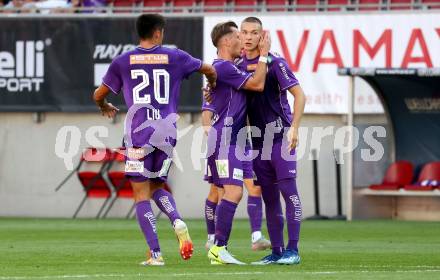 Fussball 2. Liga. SK Austria Klagenfurt gegen Young Violets Austria Wien. Torjubel Marc Andre Schmerboeck, Bartol Barisic  (Klagenfurt). Klagenfurt, 8.8.2025.
Foto: Kuess
www.qspictures.net
---
pressefotos, pressefotografie, kuess, qs, qspictures, sport, bild, bilder, bilddatenbank