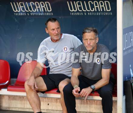 Fussball 2. Liga. SK Austria Klagenfurt gegen Young Violets Austria Wien. Co-Trainer Guido Frank, Trainer Rolf Landerl  (Klagenfurt). Klagenfurt, 8.8.2025.
Foto: Kuess
www.qspictures.net
---
pressefotos, pressefotografie, kuess, qs, qspictures, sport, bild, bilder, bilddatenbank