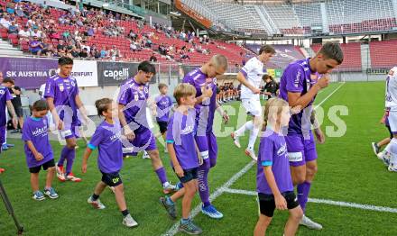 Fussball 2. Liga. SK Austria Klagenfurt gegen Young Violets Austria Wien. Mario Matkovic, Bartol Barisic (Klagenfurt). Klagenfurt, 8.8.2025.
Foto: Kuess
www.qspictures.net
---
pressefotos, pressefotografie, kuess, qs, qspictures, sport, bild, bilder, bilddatenbank